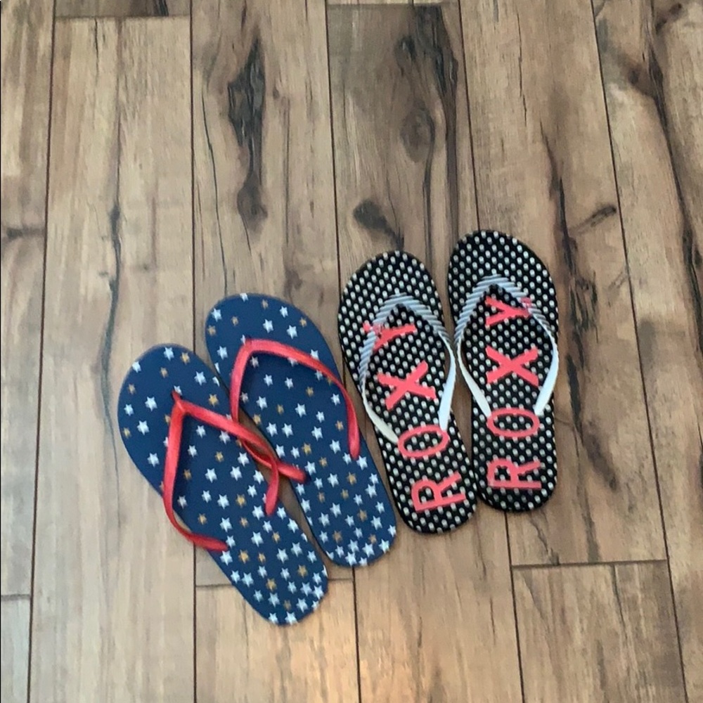 Bundle!9 star printed and Roxy 8 1/2 polka dots